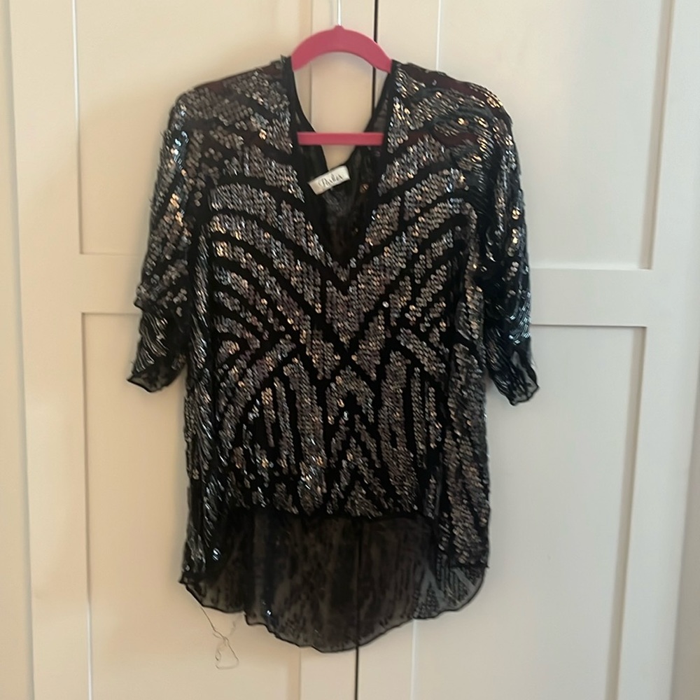 Women’s sequence top
